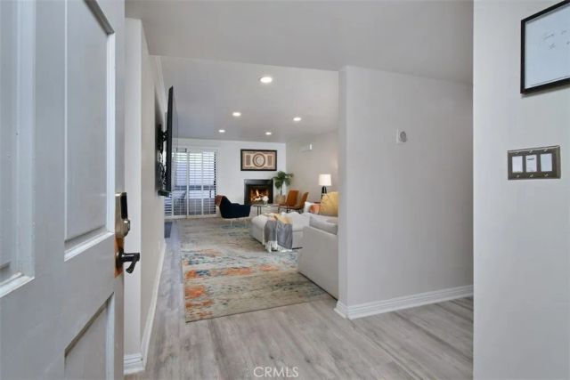 11911 Magnolia Boulevard 16, Valley Village, CA 91607