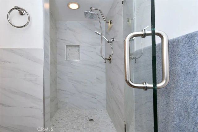 11911 Magnolia Boulevard 16, Valley Village, CA 91607