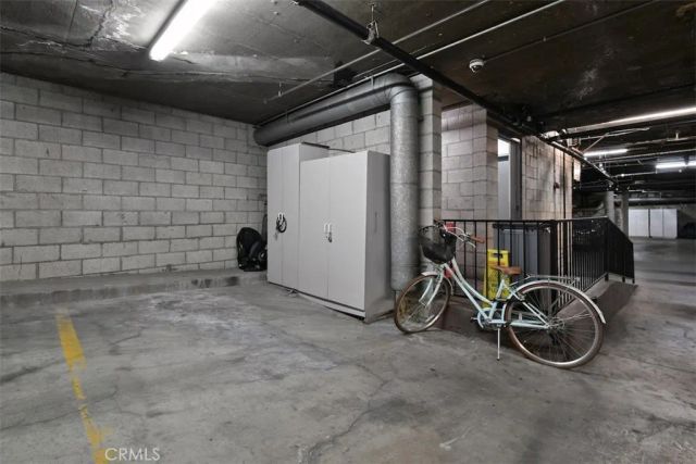 11911 Magnolia Boulevard 16, Valley Village, CA 91607