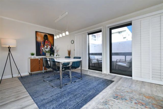 11911 Magnolia Boulevard 16, Valley Village, CA 91607