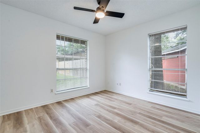 1306 Glenda DR A, Round Rock, TX 78681