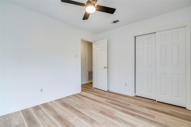1306 Glenda DR A, Round Rock, TX 78681