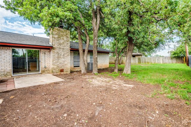 1306 Glenda DR A, Round Rock, TX 78681