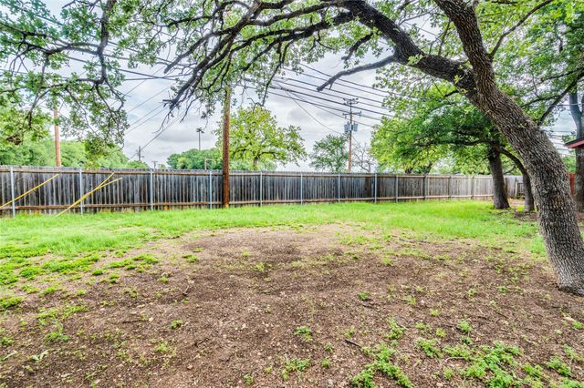 1306 Glenda DR A, Round Rock, TX 78681