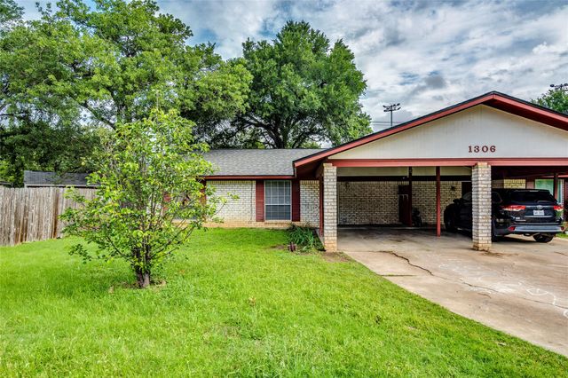 1306 Glenda DR A, Round Rock, TX 78681