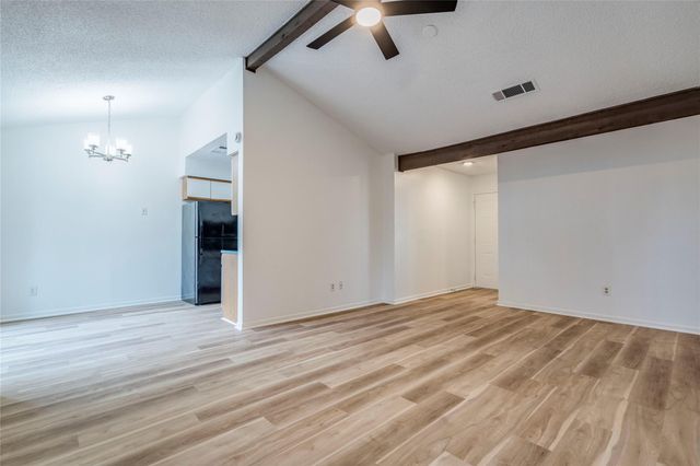 1306 Glenda DR A, Round Rock, TX 78681