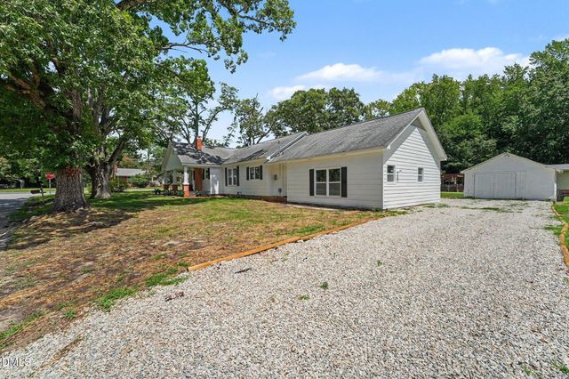 207 Old Post Road, Erwin, NC 28339