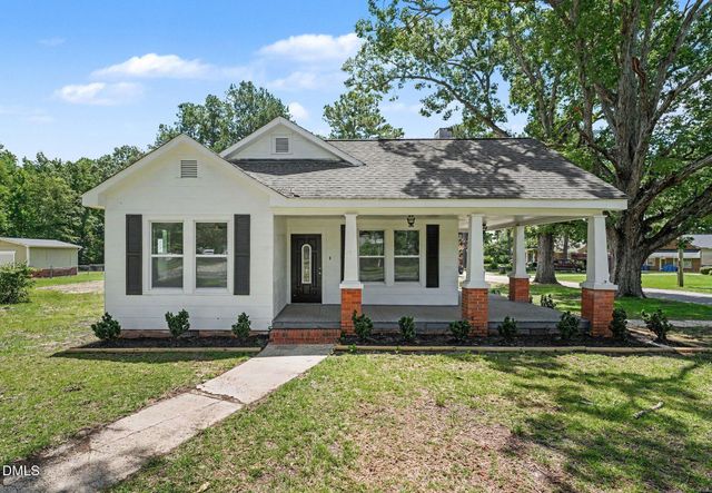 207 Old Post Road, Erwin, NC 28339
