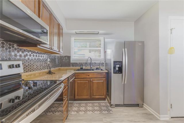 1061 Tall Oak DR, Virginia Beach, VA 23462