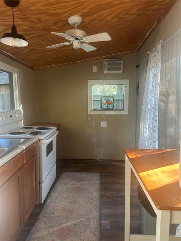 113 Longleaf, Livingston, TX 77351