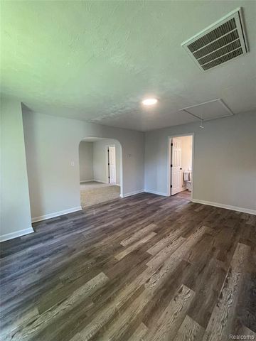 5685 Venice Road, Newport, MI 48166