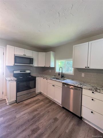 5685 Venice Road, Newport, MI 48166