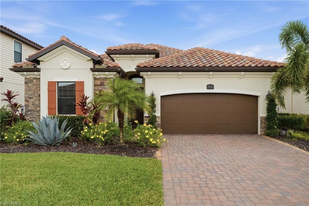 28004 Foxrock CT, BONITA SPRINGS, FL 34135 — exterior