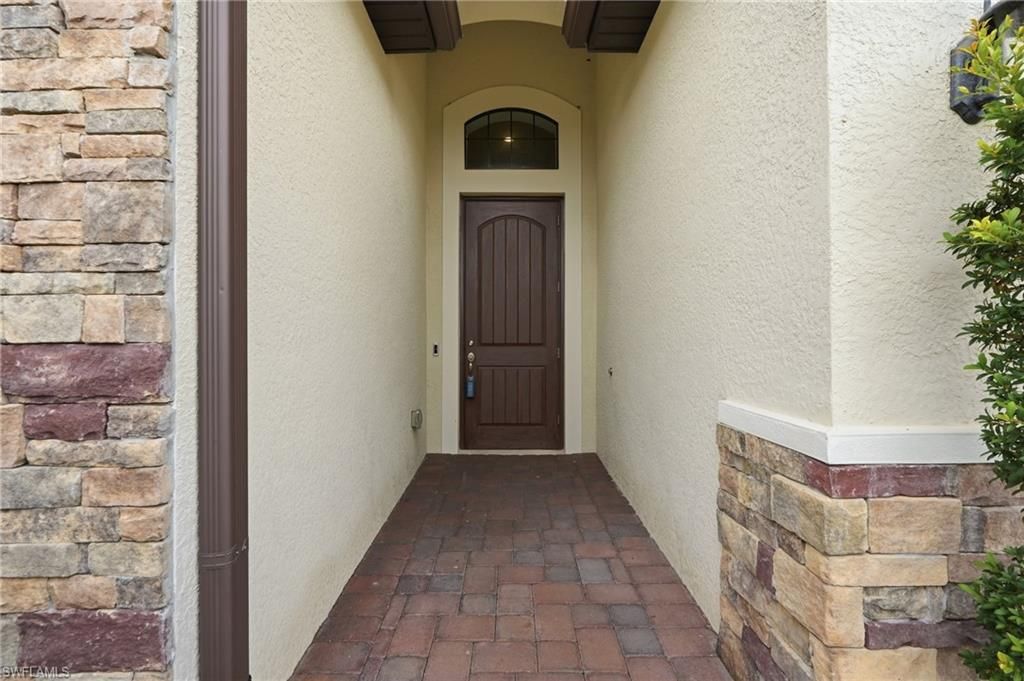 28004 Foxrock CT, BONITA SPRINGS, FL 34135 — photo 3