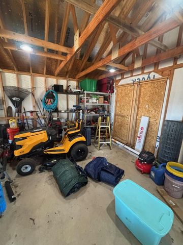 130 Zafiro LN, Del Valle, TX 78617