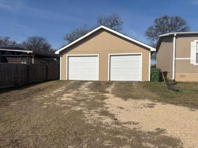 130 Zafiro LN, Del Valle, TX 78617
