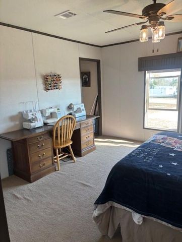 130 Zafiro LN, Del Valle, TX 78617