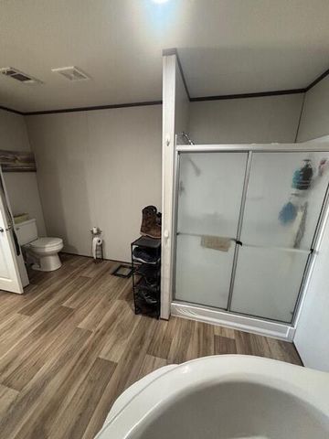 130 Zafiro LN, Del Valle, TX 78617