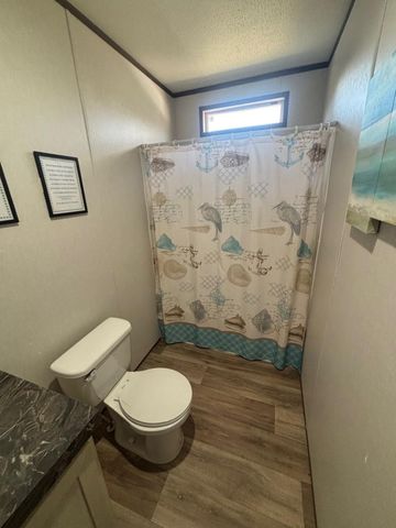 130 Zafiro LN, Del Valle, TX 78617