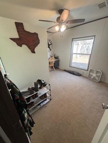 130 Zafiro LN, Del Valle, TX 78617