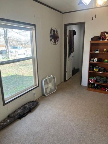 130 Zafiro LN, Del Valle, TX 78617