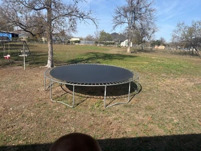 130 Zafiro LN, Del Valle, TX 78617