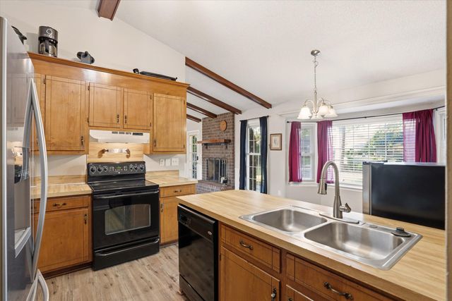 102 Moccasin Court, Summerville, SC 29486