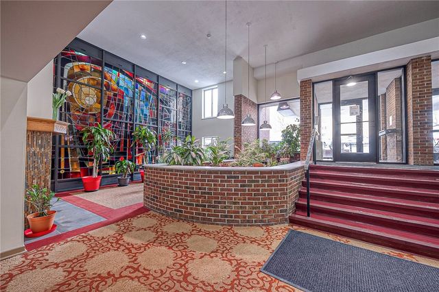 5 Bayard Rd 621, Shadyside, PA 15213