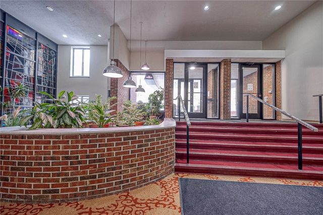 5 Bayard Rd 621, Shadyside, PA 15213