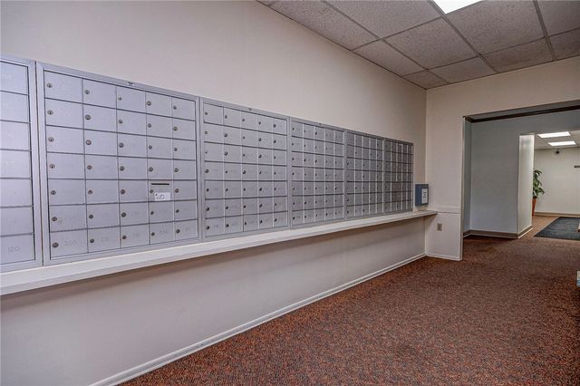 5 Bayard Rd 621, Shadyside, PA 15213