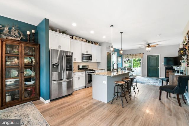 26 HIGH ST, Phoenixville, PA 19460