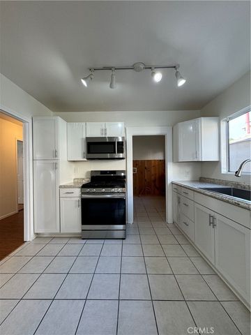 1183 N Normandie, Los Angeles, CA 90029