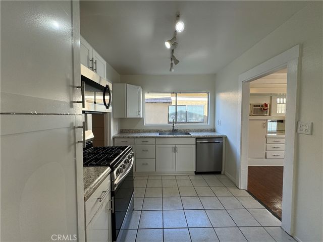 1183 N Normandie, Los Angeles, CA 90029