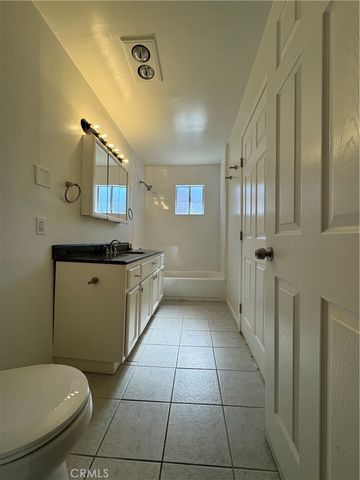 1183 N Normandie, Los Angeles, CA 90029