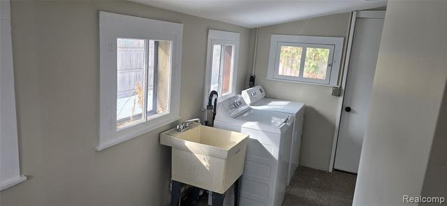 517 Fitzhugh Street, Midland, MI 48640