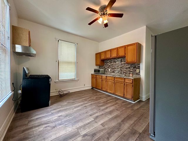 10749 S State Street, Chicago, IL 60628