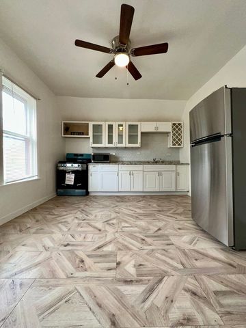 10749 S State Street, Chicago, IL 60628