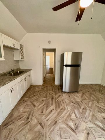 10749 S State Street, Chicago, IL 60628