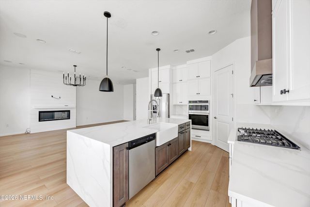 329 RUM RUNNER Way, St. Johns, FL 32259