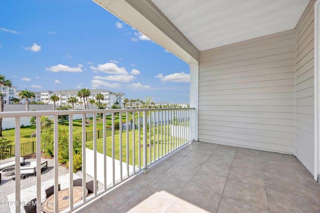 329 RUM RUNNER Way, St. Johns, FL 32259