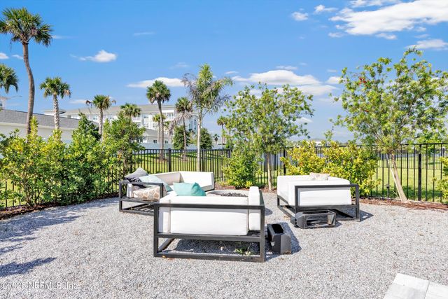 329 RUM RUNNER Way, St. Johns, FL 32259