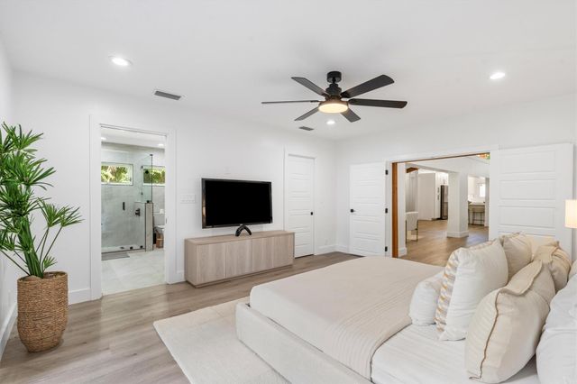 2211 SW 27th Ter, Fort Lauderdale, FL 33312