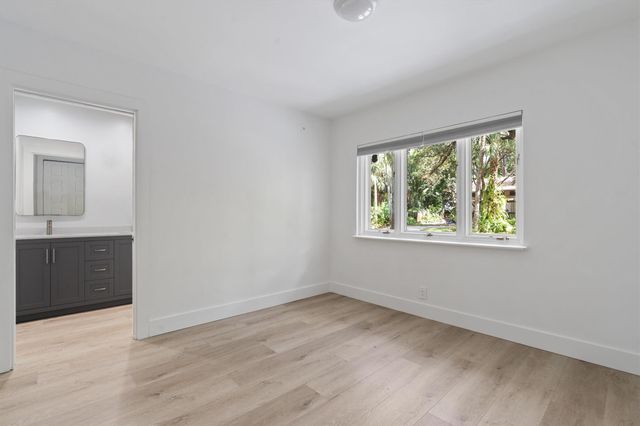 2211 SW 27th Ter, Fort Lauderdale, FL 33312