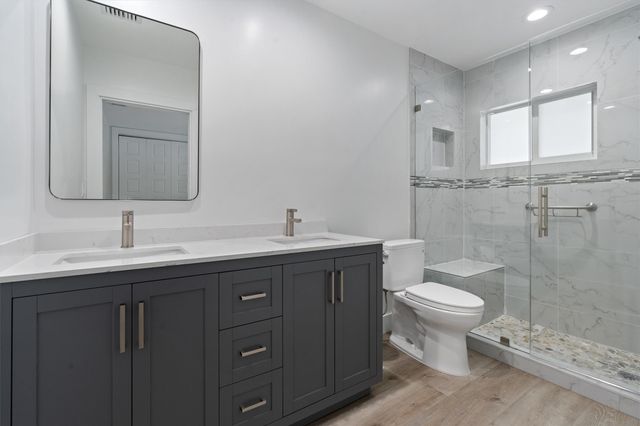 2211 SW 27th Ter, Fort Lauderdale, FL 33312