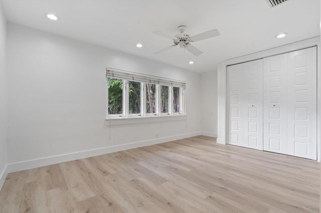 2211 SW 27th Ter, Fort Lauderdale, FL 33312