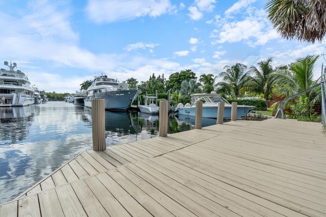 2211 SW 27th Ter, Fort Lauderdale, FL 33312