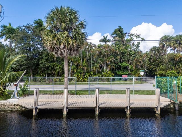 2211 SW 27th Ter, Fort Lauderdale, FL 33312