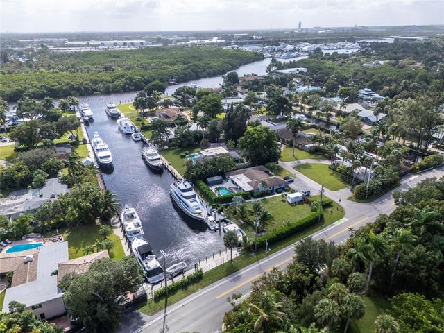 2211 SW 27th Ter, Fort Lauderdale, FL 33312