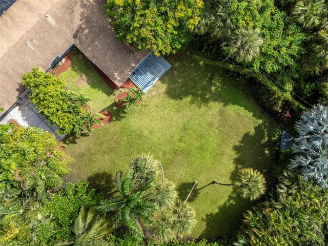 2211 SW 27th Ter, Fort Lauderdale, FL 33312