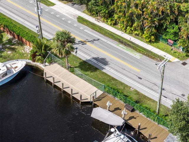 2211 SW 27th Ter, Fort Lauderdale, FL 33312